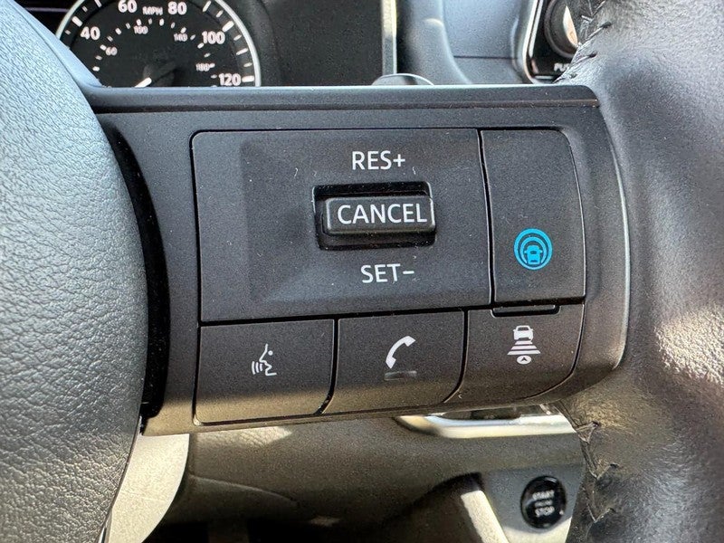 2024 Nissan Rogue FWD SV