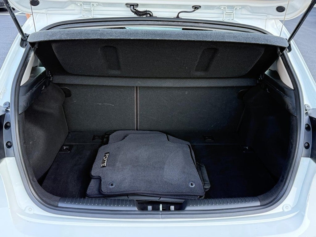 2017 Kia Forte5 LX Auto