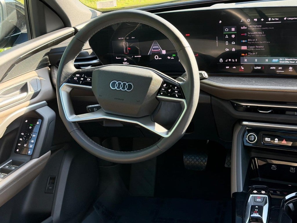 2025 Audi Q5 Premium 2.0 TFSI quattro