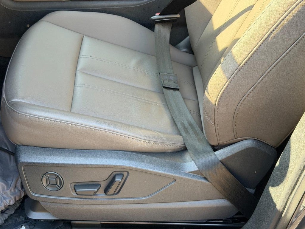 2025 Audi Q5 Premium 2.0 TFSI quattro