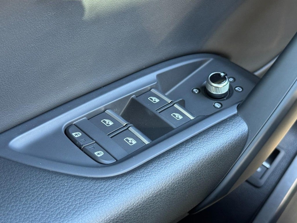 2025 Audi Q5 Premium 40 TFSI quattro