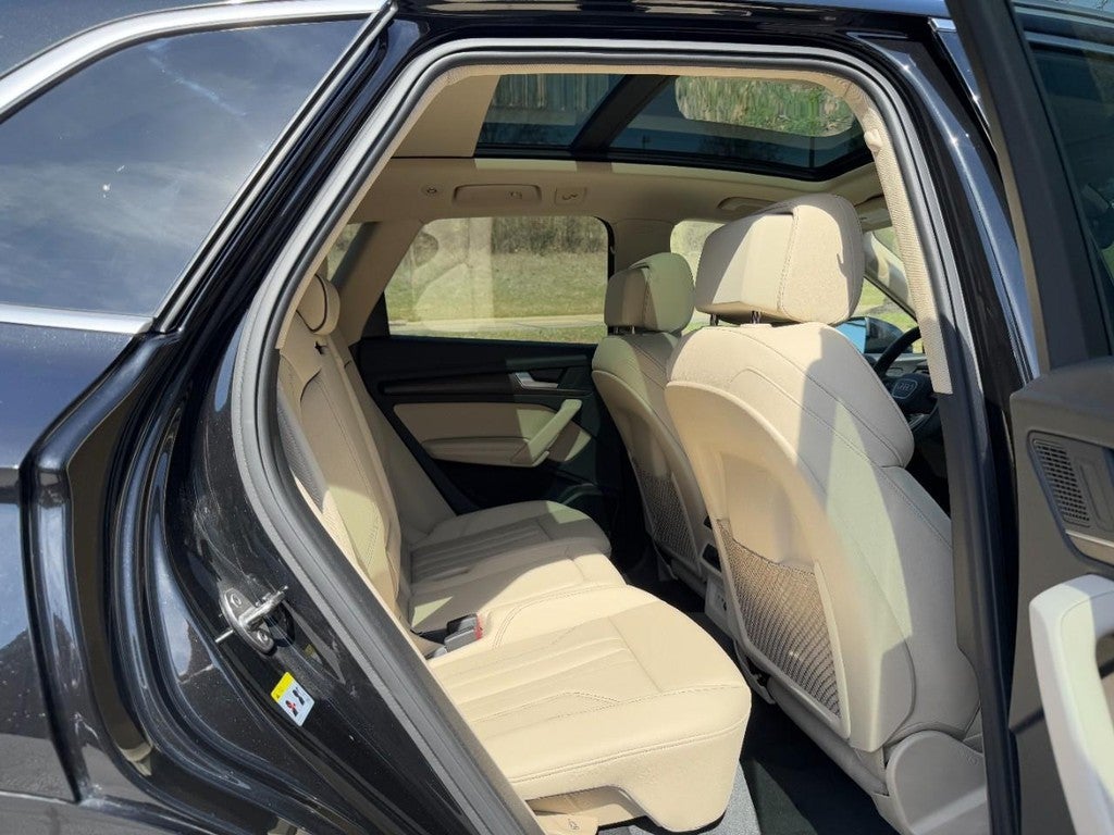 2025 Audi Q5 S line Premium Plus 55 TFSI e quattro