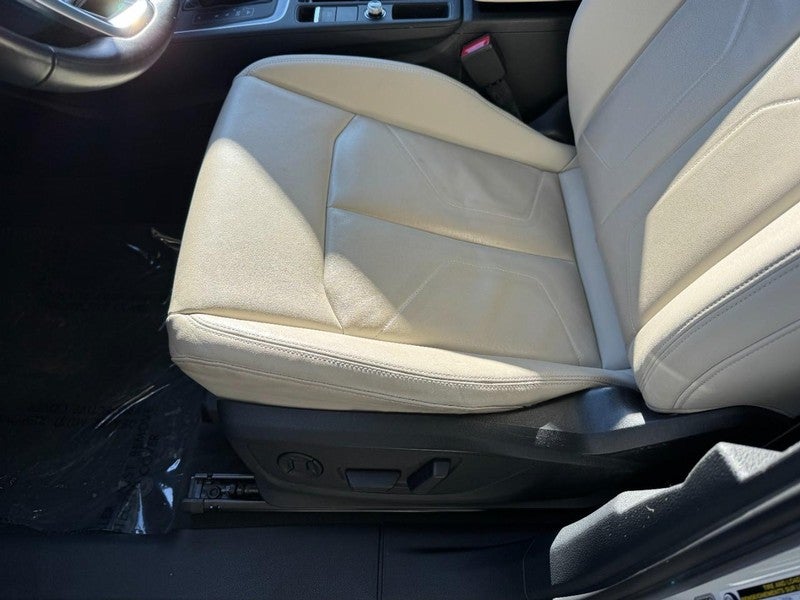 2020 Audi Q3 S line Premium Plus 45 TFSI quattro