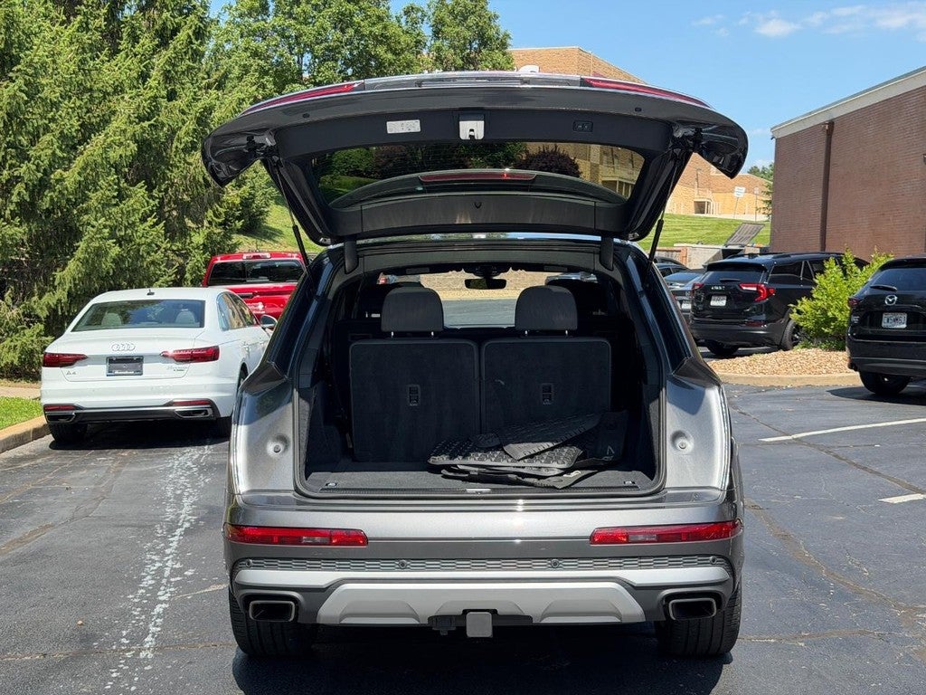 2025 Audi Q7 Premium Plus 45 TFSI quattro