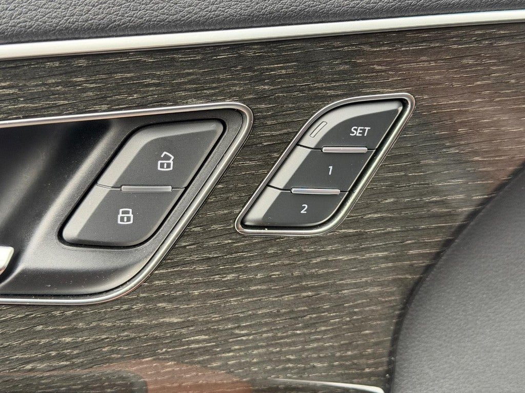 2023 Audi Q7 Premium Plus 55 TFSI quattro
