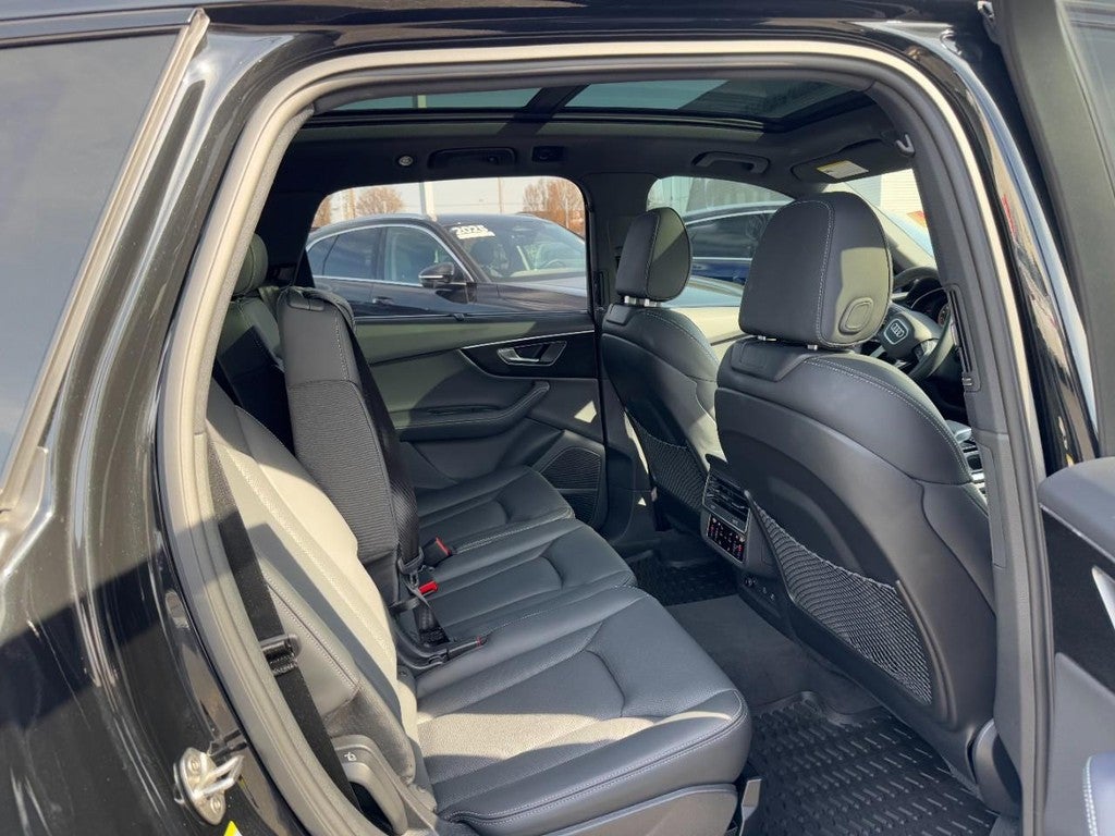 2025 Audi Q7 Prestige 55 TFSI quattro