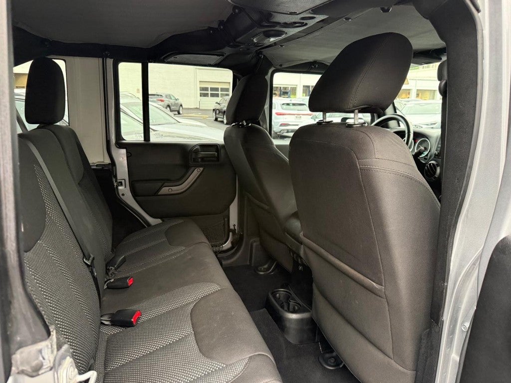 2016 Jeep Wrangler Unlimited 4WD 4dr Black Bear