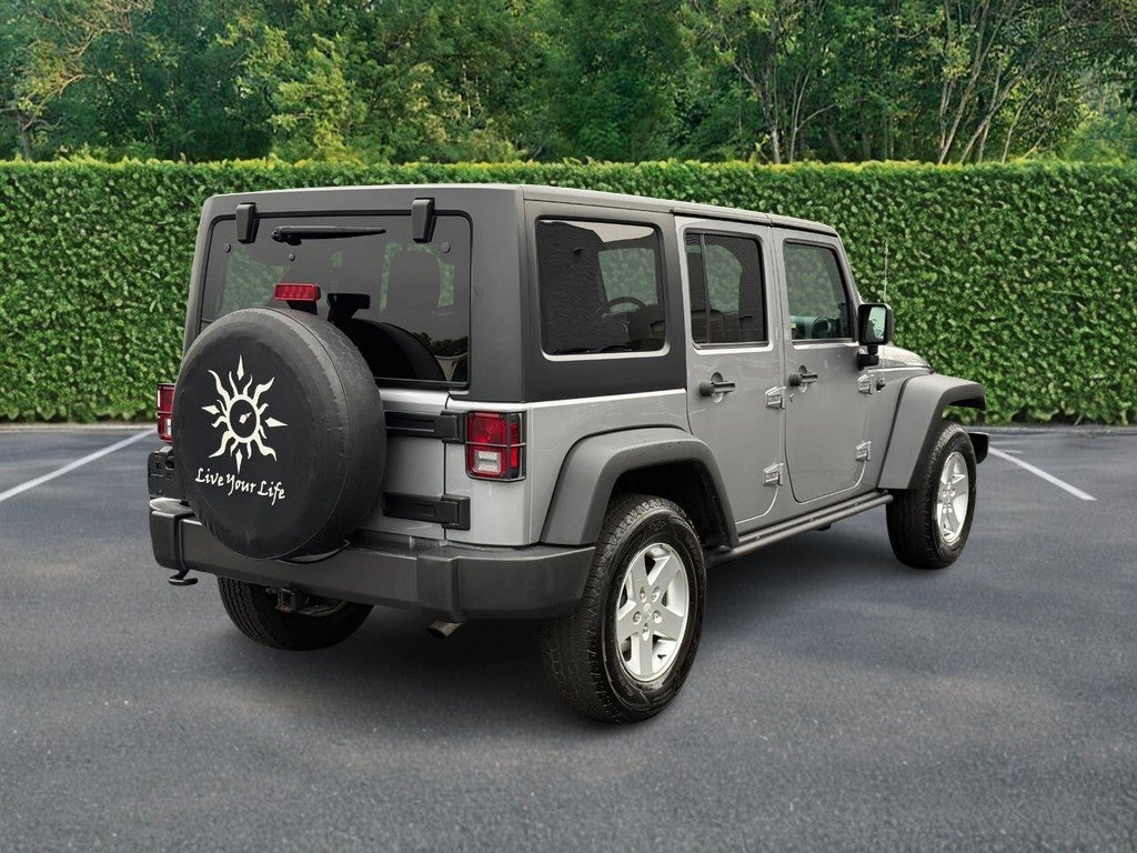 2016 Jeep Wrangler Unlimited 4WD 4dr Black Bear
