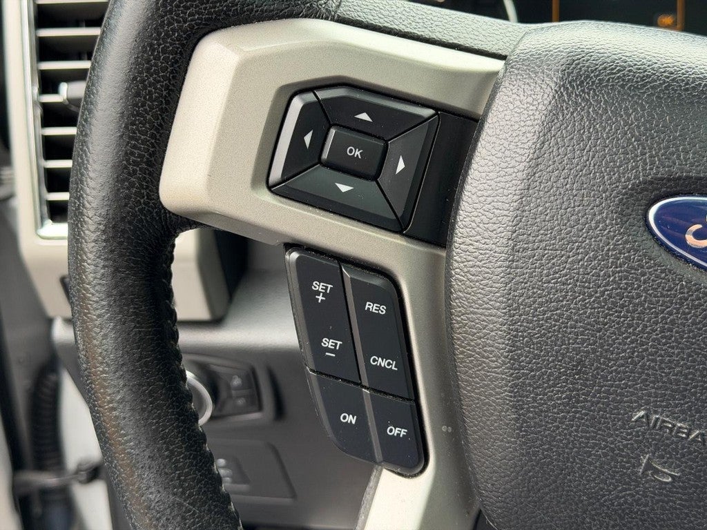 2015 Ford F-150 4WD SuperCrew 145" Lariat