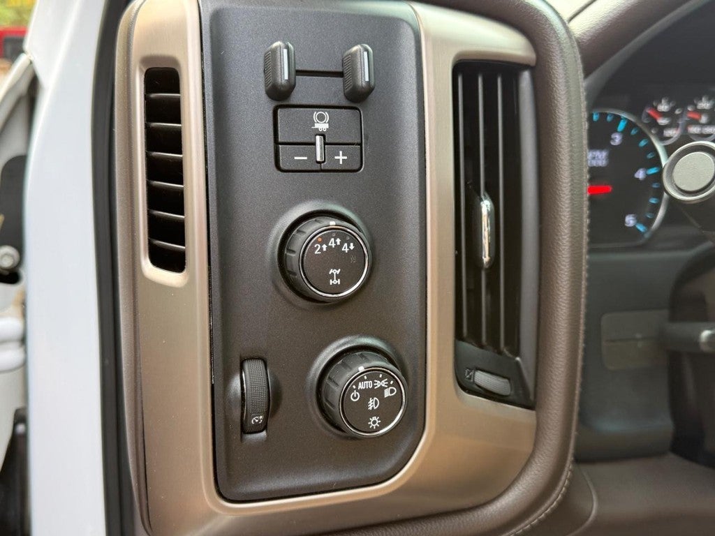 2018 GMC Sierra 2500HD 4WD Crew Cab 153.7" Denali