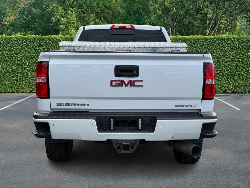 2018 GMC Sierra 2500HD 4WD Crew Cab 153.7" Denali