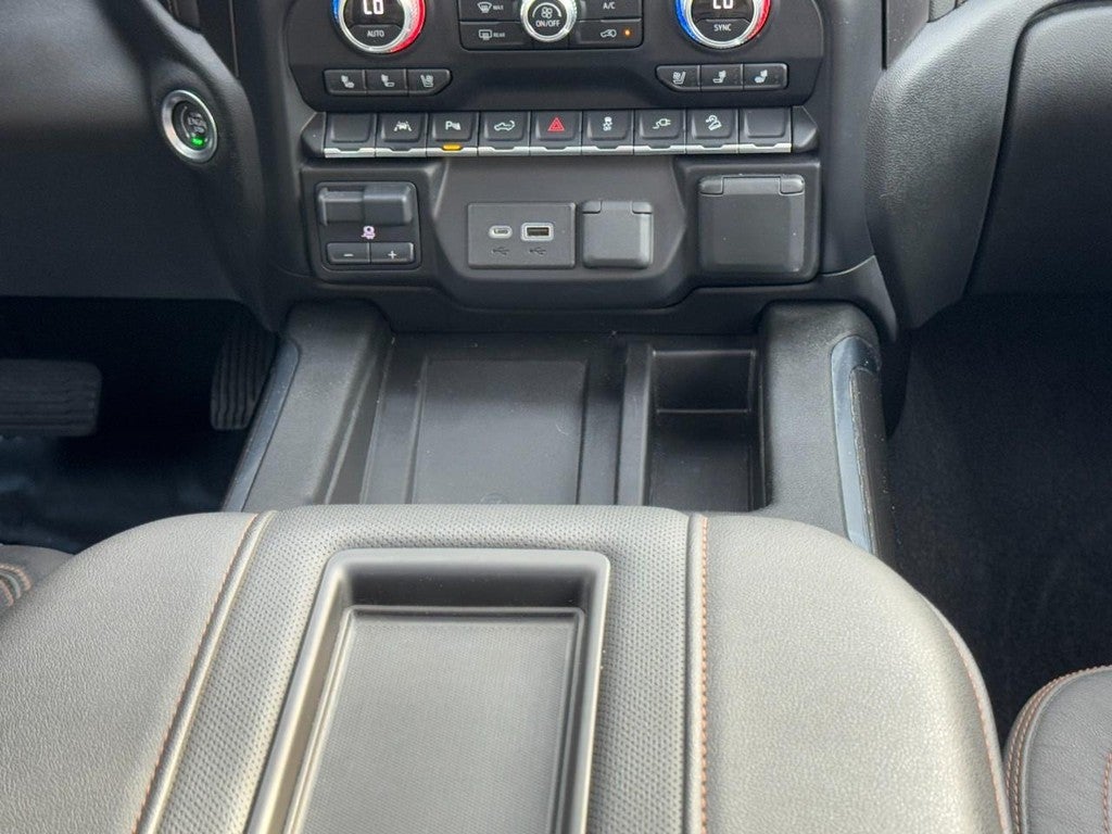 2022 GMC Sierra 1500 Limited 4WD Crew Cab 147" AT4