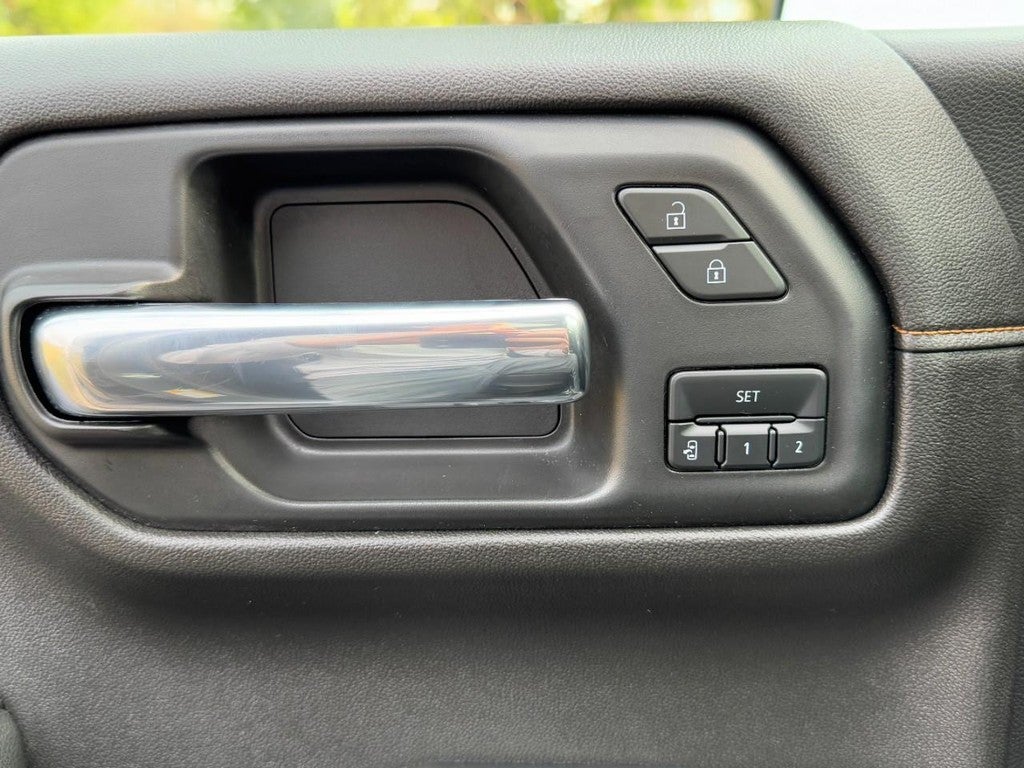 2022 GMC Sierra 1500 Limited 4WD Crew Cab 147" AT4