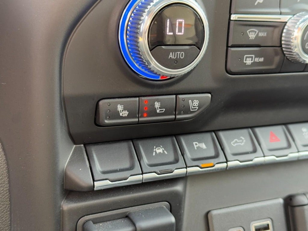 2022 GMC Sierra 1500 Limited 4WD Crew Cab 147" AT4