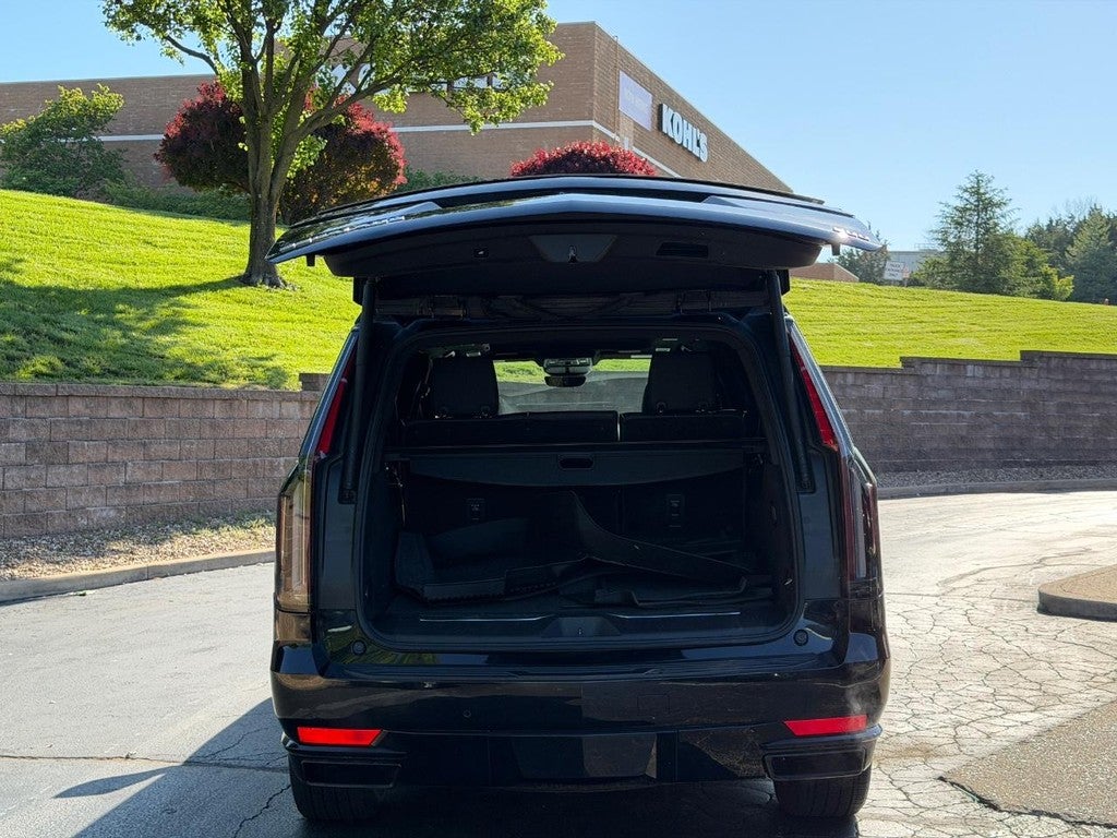 2022 Cadillac Escalade ESV 4WD 4dr Sport
