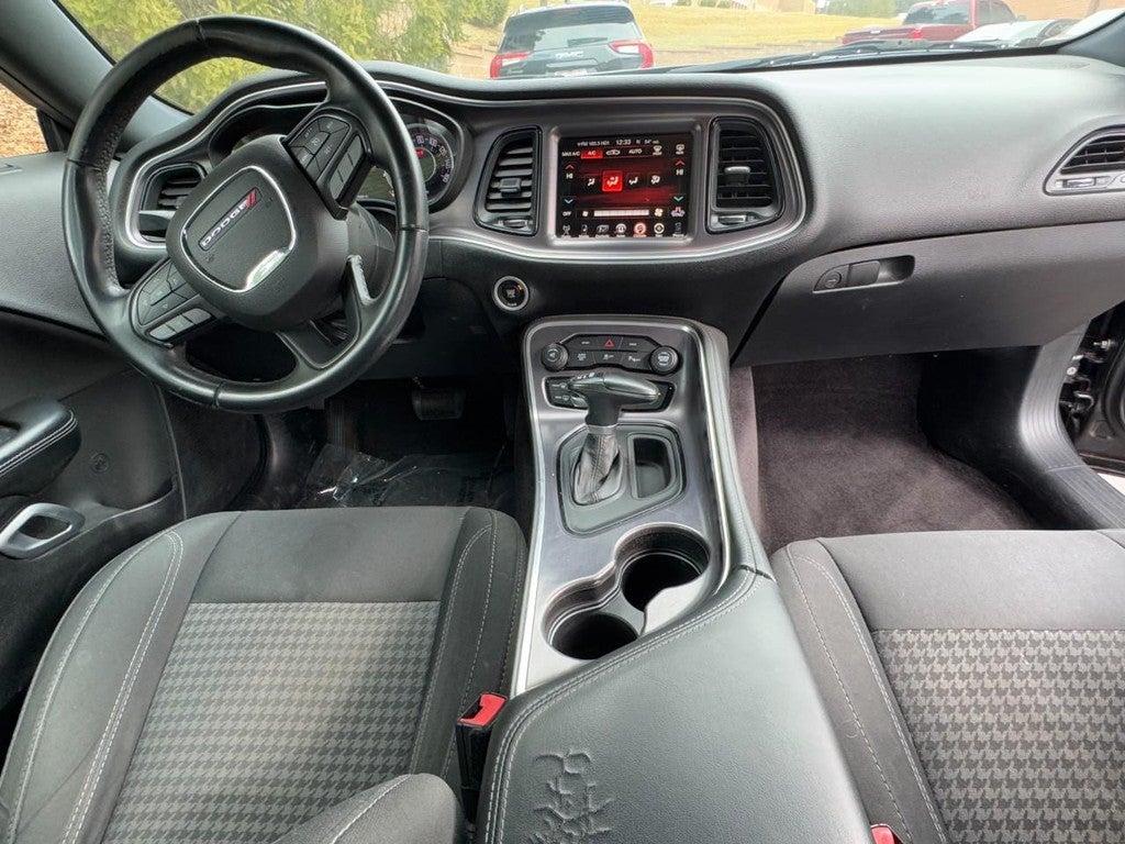 2016 Dodge Challenger 2dr Cpe SXT