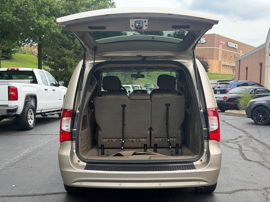 2012 Chrysler Town & Country 4dr Wgn Touring-L