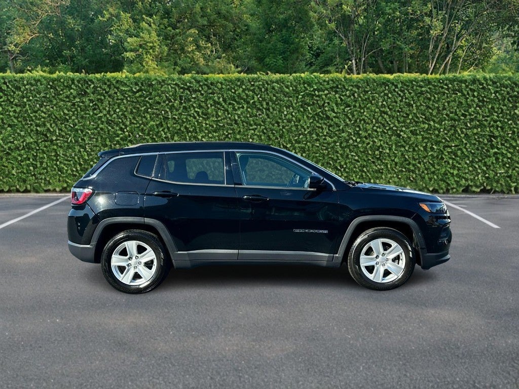 2022 Jeep Compass Latitude FWD