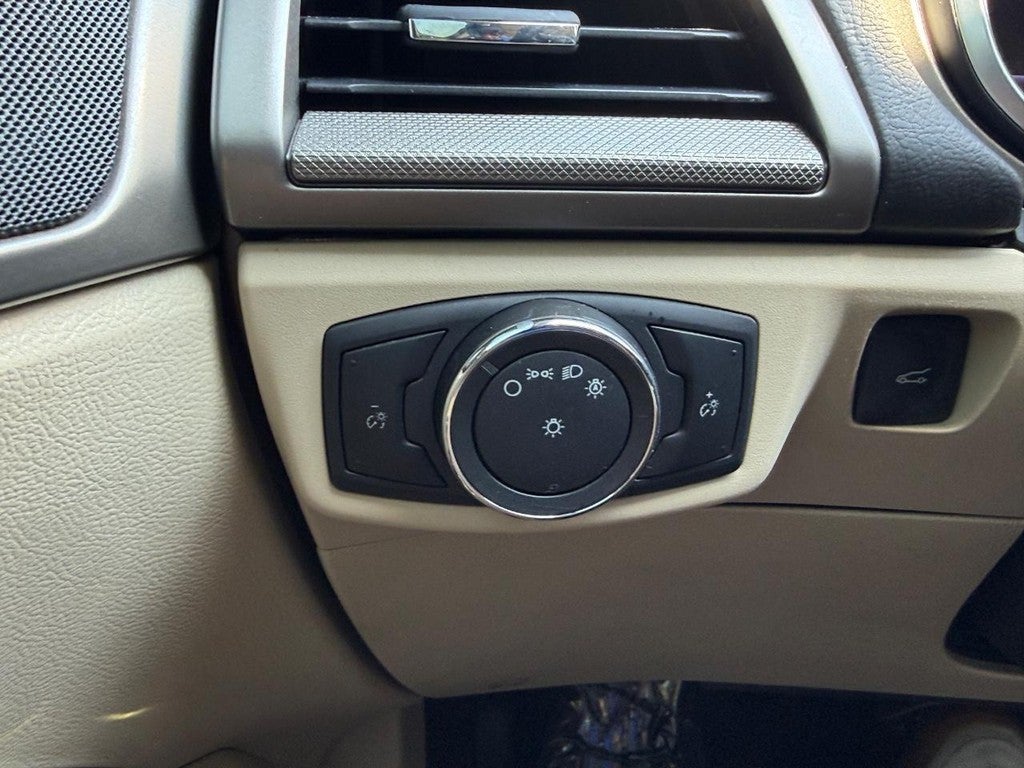 2013 Ford Fusion 4dr Sdn SE FWD