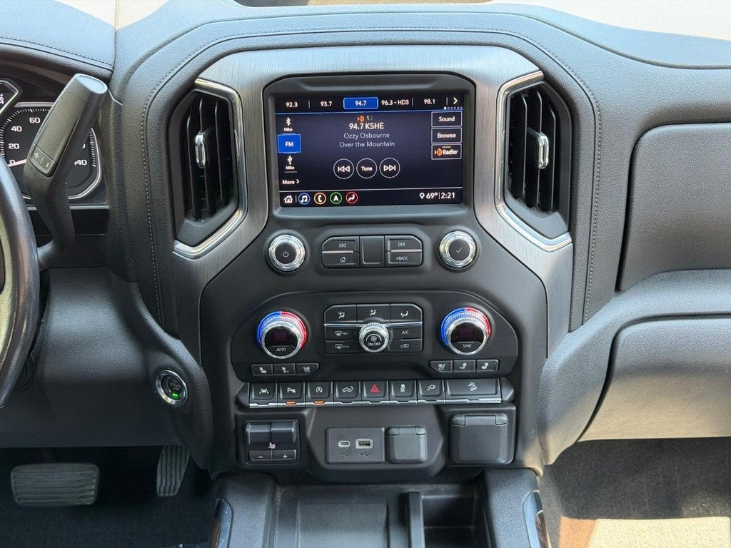 2020 GMC Sierra 1500 4WD Crew Cab 147" Denali