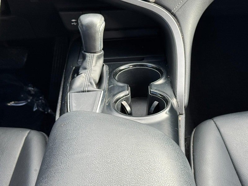 2019 Toyota Camry SE Auto