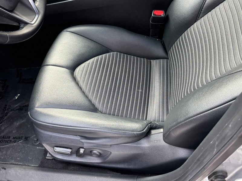 2019 Toyota Camry SE Auto