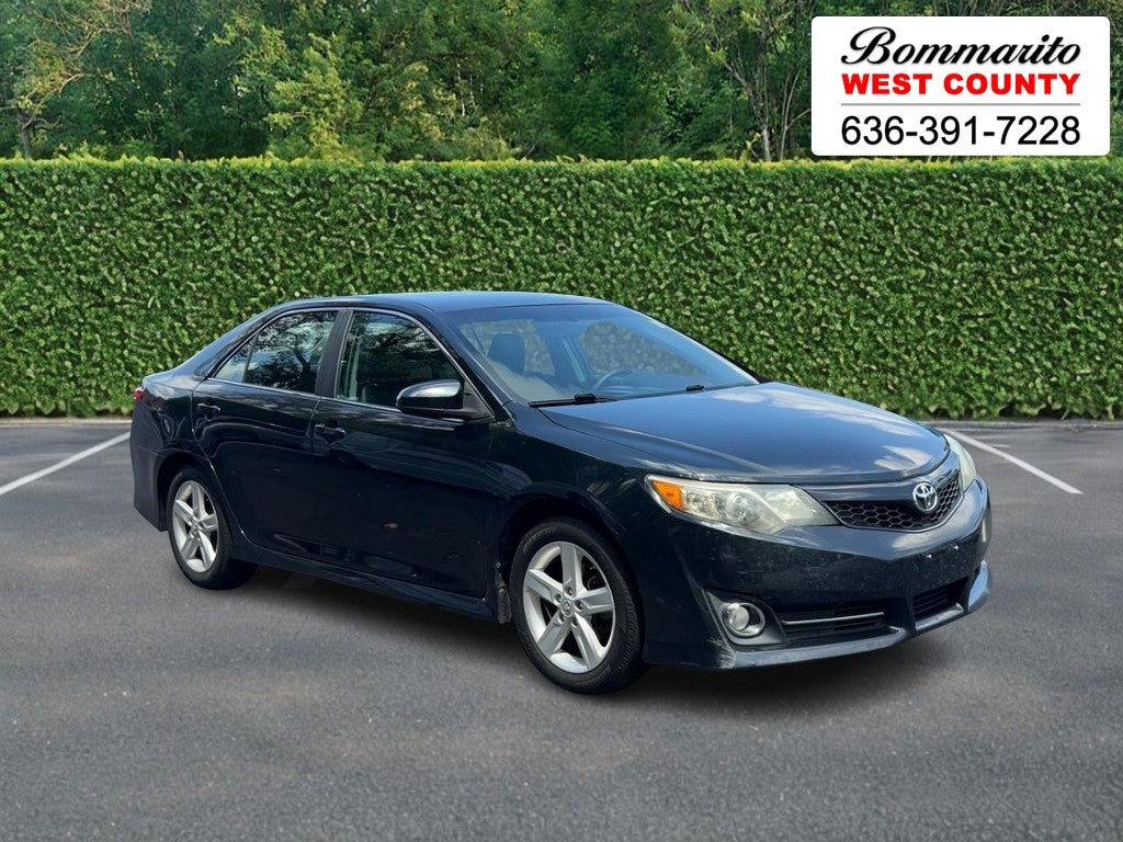2014 Toyota Camry 4dr Sdn I4 Auto SE (Natl)
