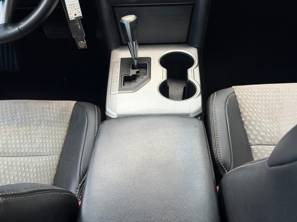 2014 Toyota Camry 4dr Sdn I4 Auto SE (Natl)