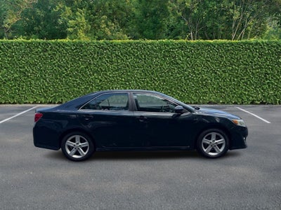 2014 Toyota Camry 4dr Sdn I4 Auto SE (Natl)