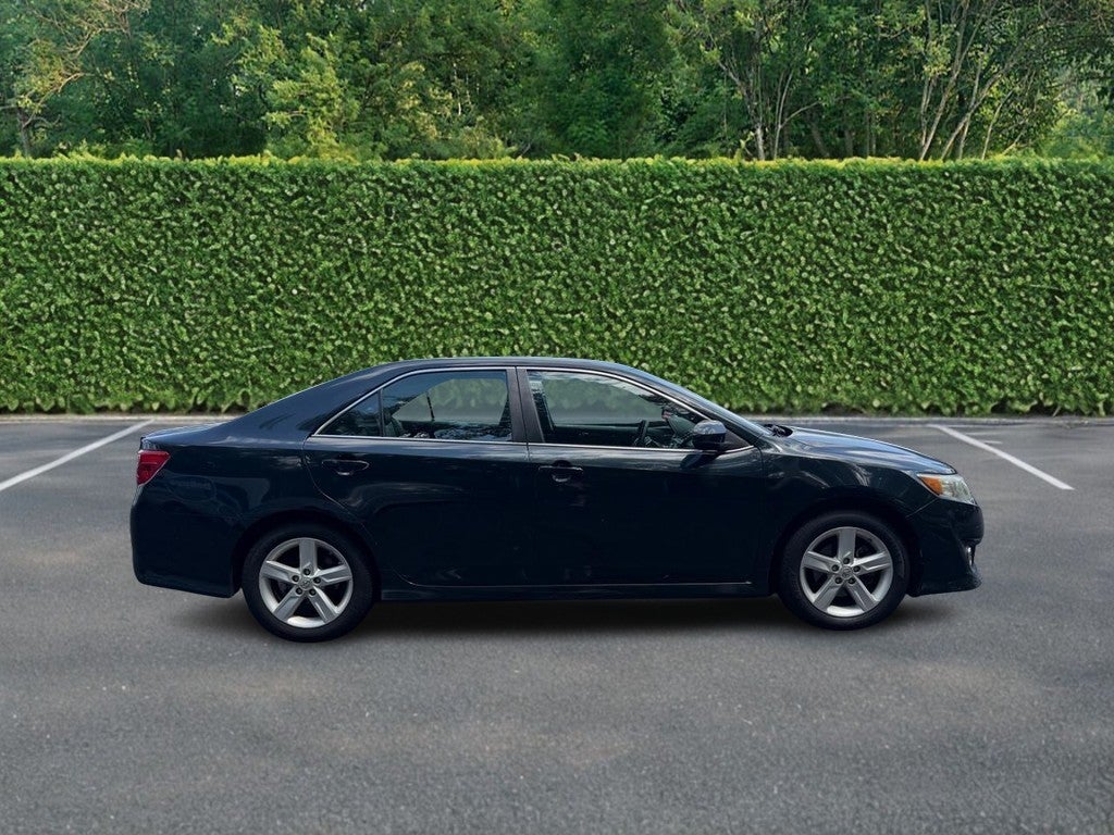 2014 Toyota Camry 4dr Sdn I4 Auto SE (Natl)