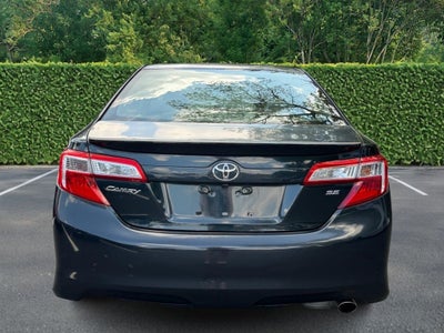 2014 Toyota Camry 4dr Sdn I4 Auto SE (Natl)