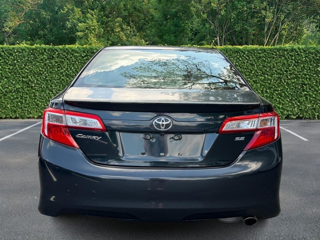 2014 Toyota Camry 4dr Sdn I4 Auto SE (Natl)