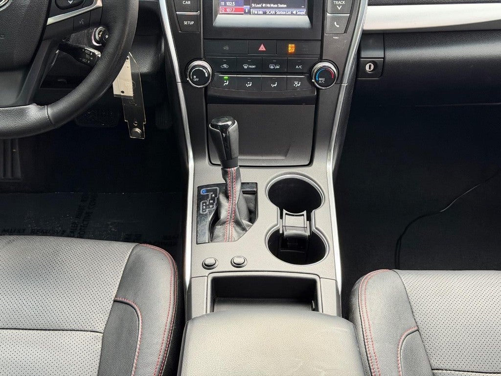 2015 Toyota Camry 4dr Sdn I4 Auto SE (Natl)