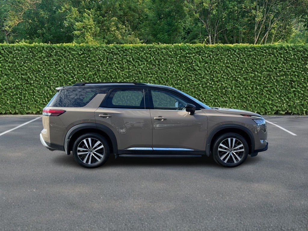 2024 Nissan Pathfinder Platinum 4WD