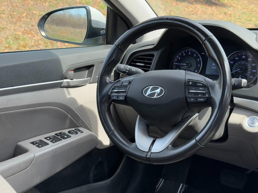 2020 Hyundai Elantra Value Edition IVT