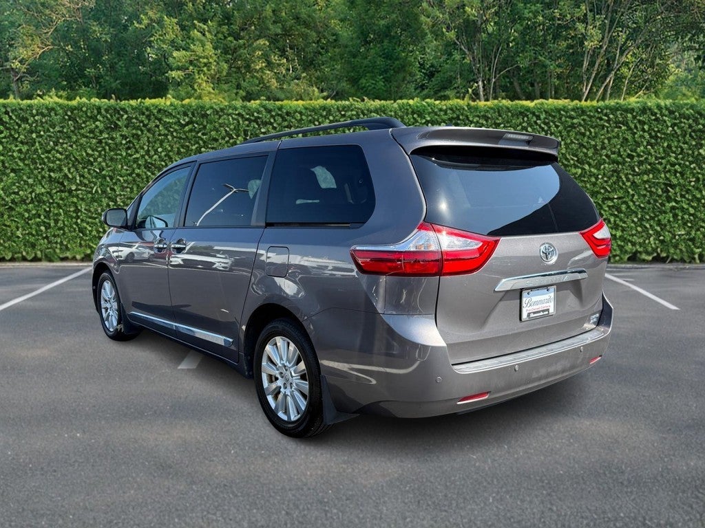 2017 Toyota Sienna Limited Premium AWD 7-Passenger (Natl)