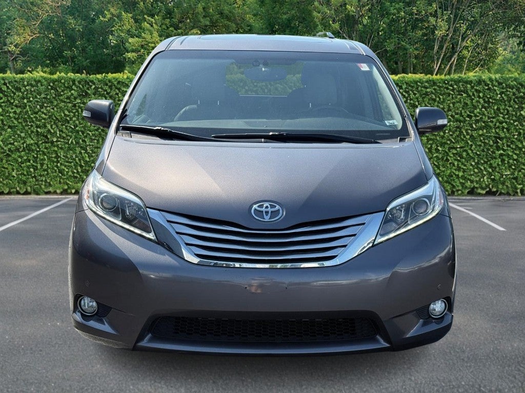 2017 Toyota Sienna Limited Premium AWD 7-Passenger (Natl)