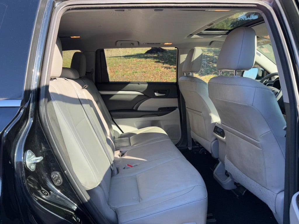 2015 Toyota Highlander AWD 4dr V6 XLE (Natl)