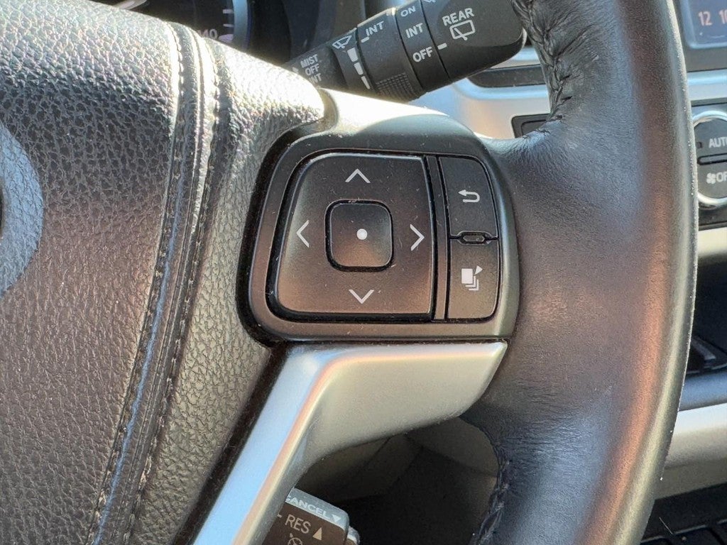 2015 Toyota Highlander AWD 4dr V6 XLE (Natl)