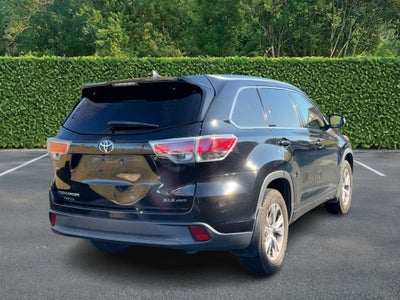 2015 Toyota Highlander AWD 4dr V6 XLE (Natl)