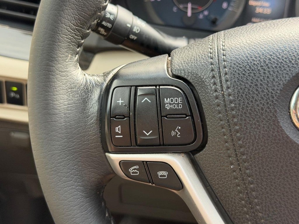 2017 Toyota Sienna Limited FWD 7-Passenger (Natl)