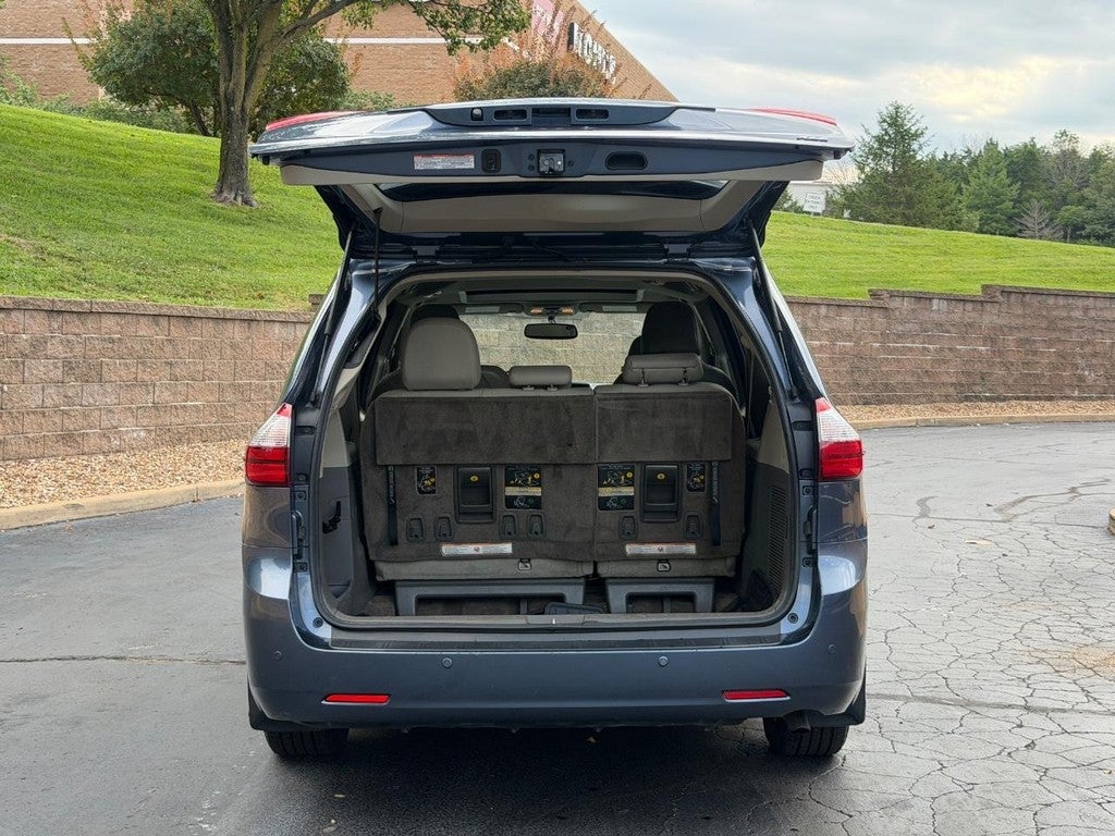 2017 Toyota Sienna Limited FWD 7-Passenger (Natl)