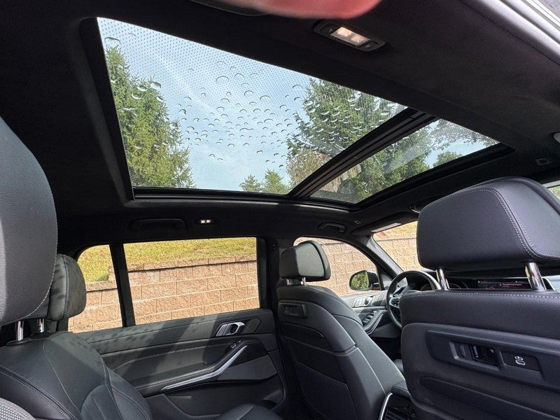 2021 BMW X7 M50i Sports Activity Vehicle