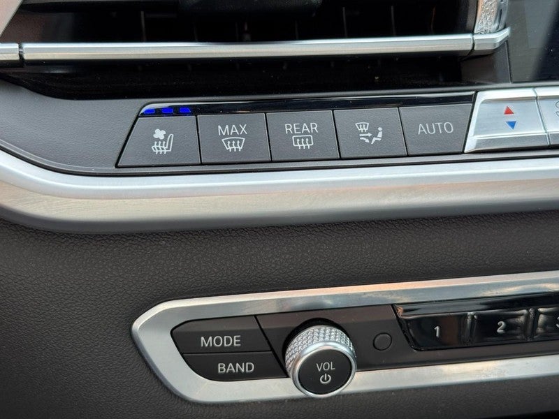 2021 BMW X7 M50i Sports Activity Vehicle