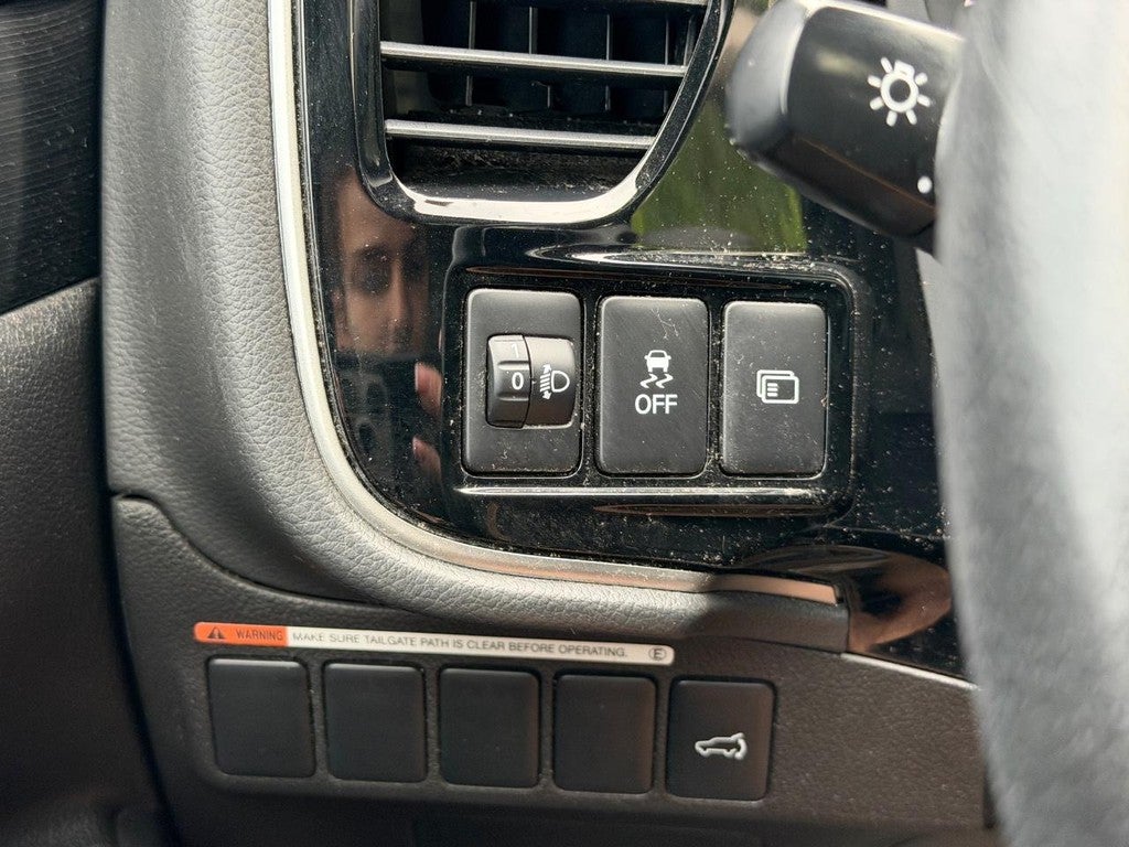 2018 Mitsubishi Outlander LE FWD