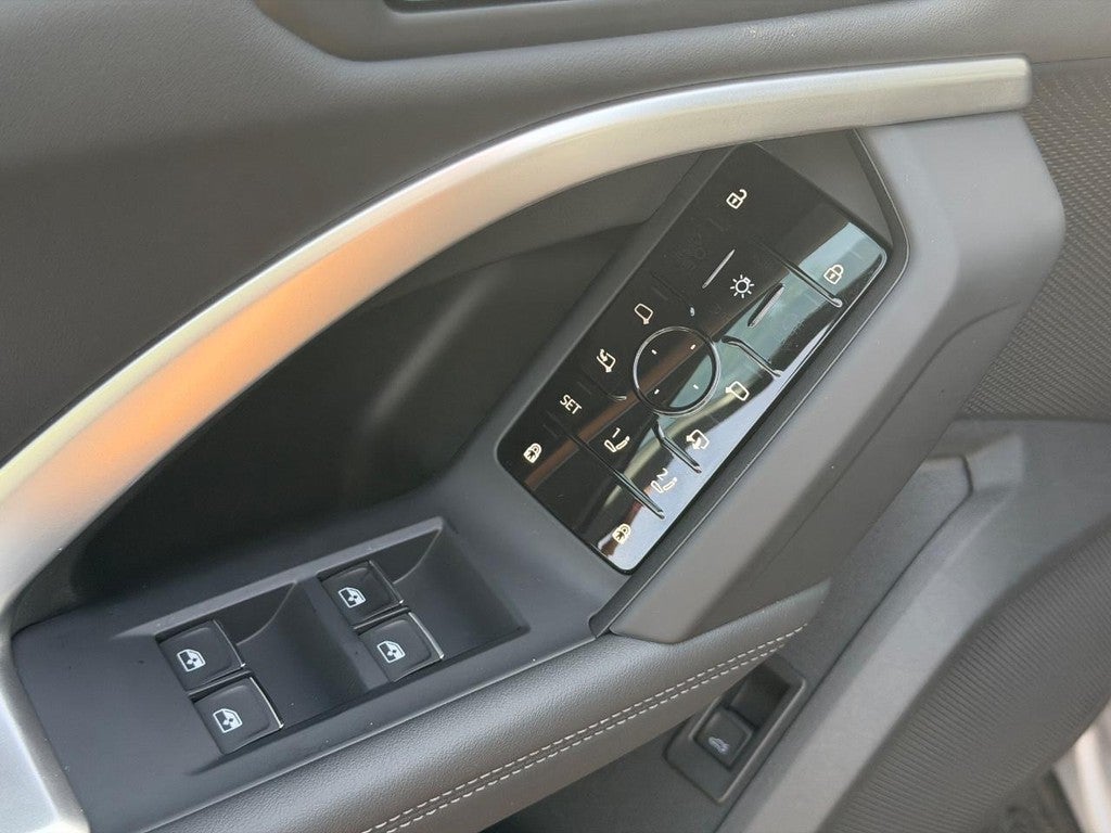 2025 Audi Q5 Premium 2.0 TFSI quattro