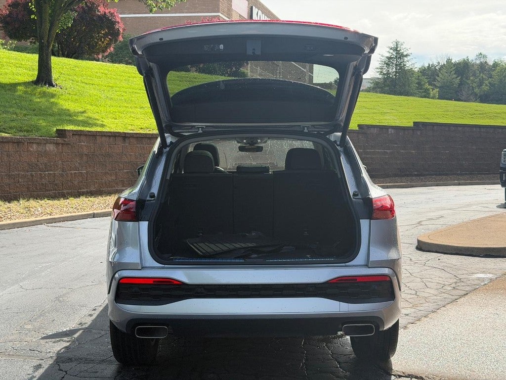 2025 Audi Q5 Premium 2.0 TFSI quattro