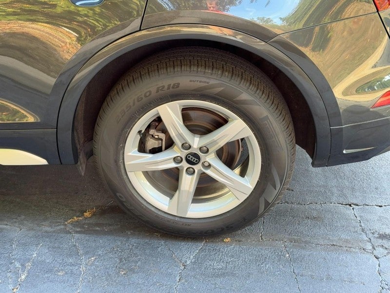 2024 Audi Q5 Premium 40 TFSI quattro