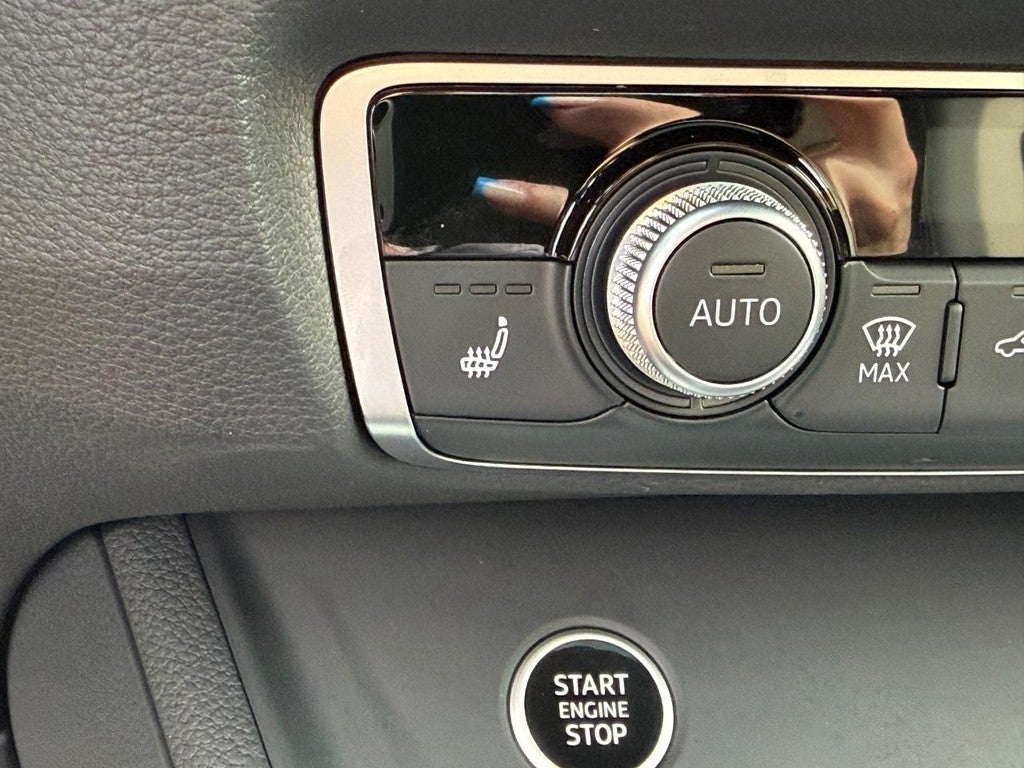 2025 Audi Q3 S line Premium 45 TFSI quattro